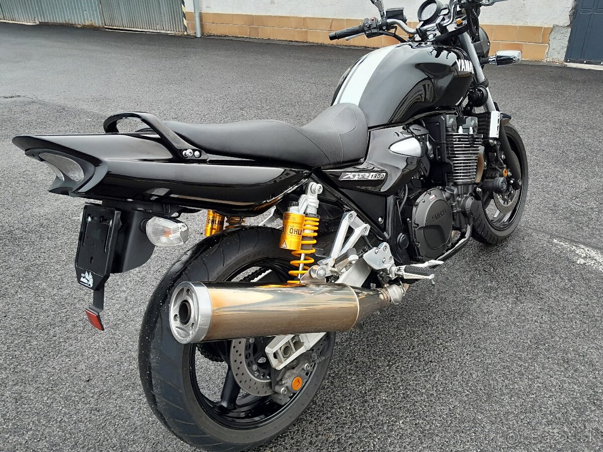 YAMAHA XJR1300 - 3