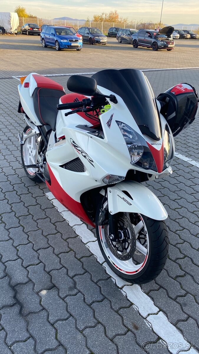 Honda VFR 800 vtec - 3