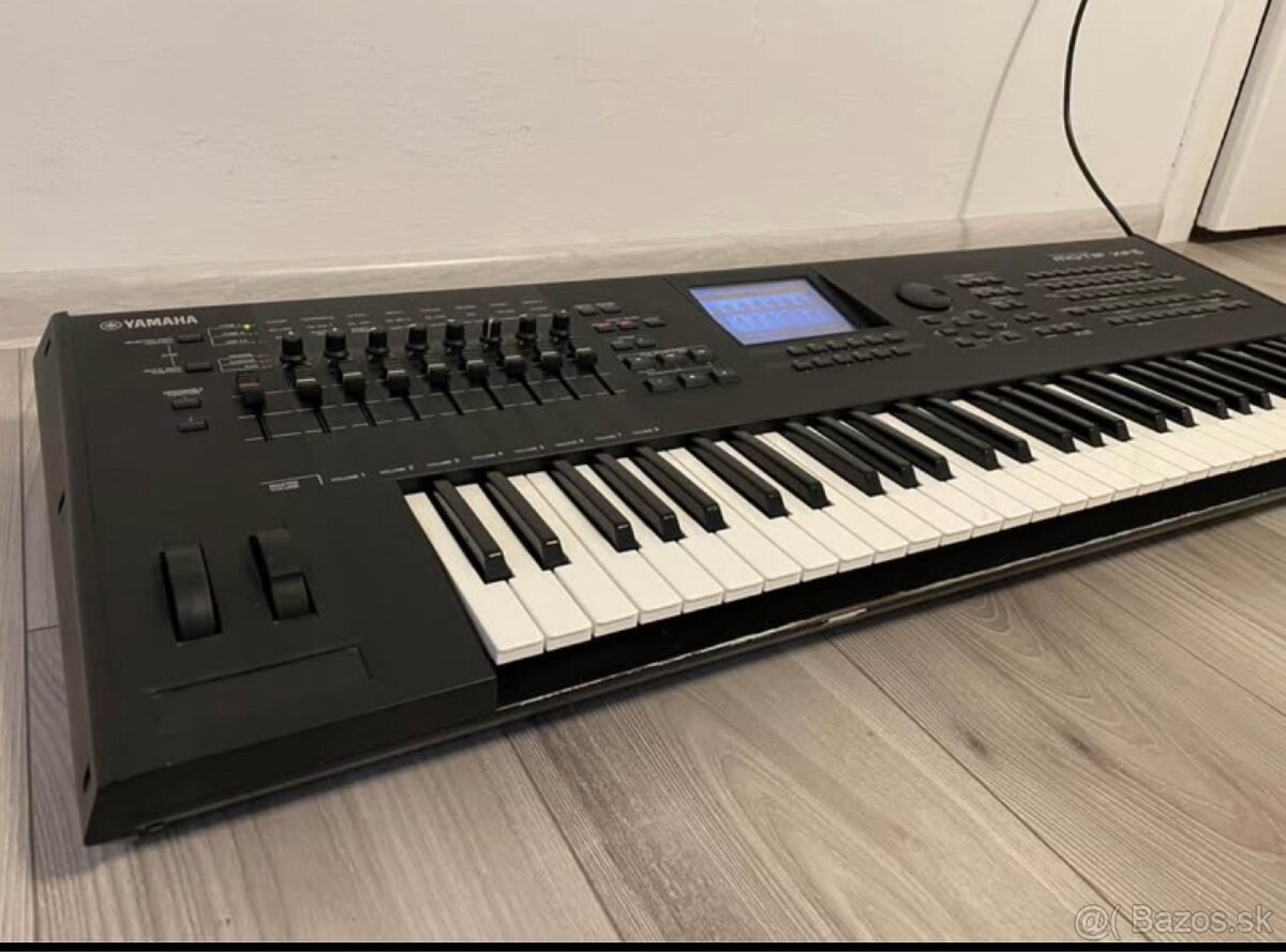 Yamaha Motif XF6 - 3