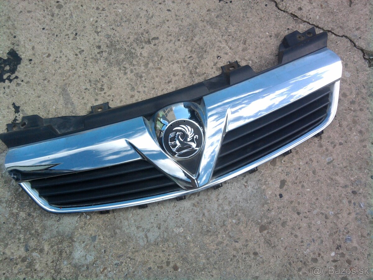 Opel zafira predne svetla a maska - 3