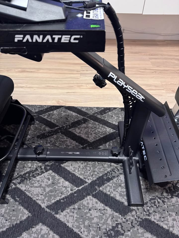 Predám Playseat Evolution Alcantara – posuv sedadla - 3