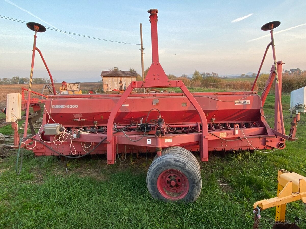 IH 6200 sejačka obilnín 4,2m- - 3