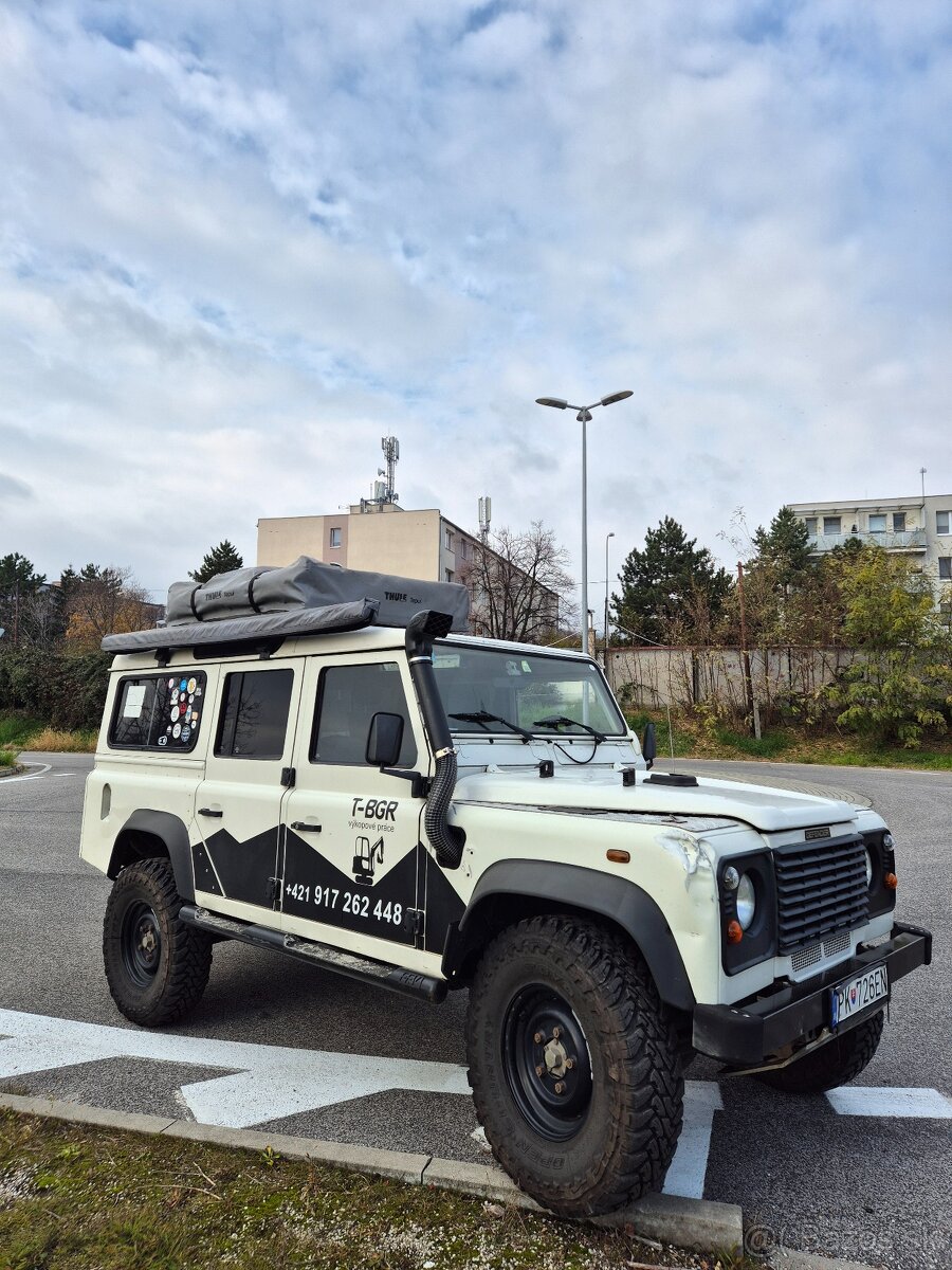 Land rover defender td5 station wagon