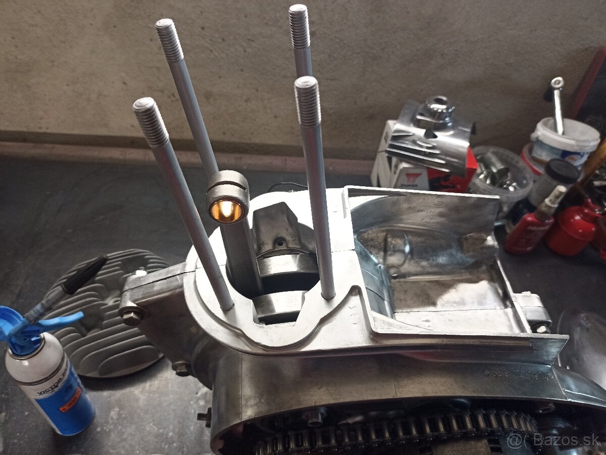 Predám motor Jawa 250/559 - 3