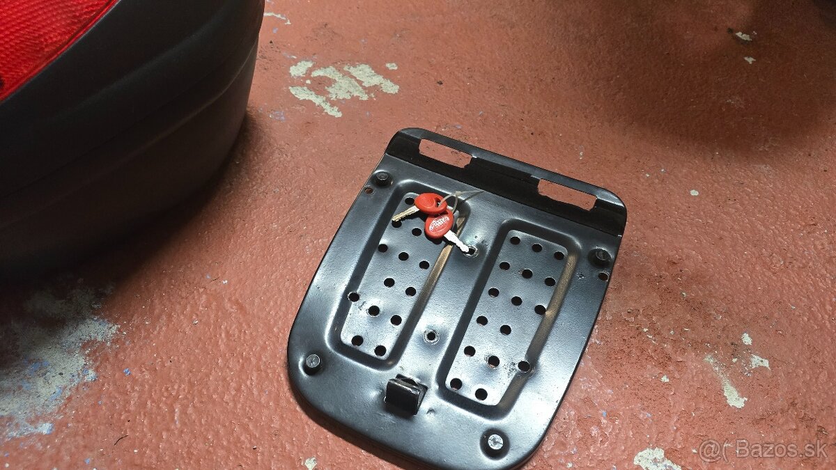 Moto Kufor + Montážna platňa + 2x kľúč - 3