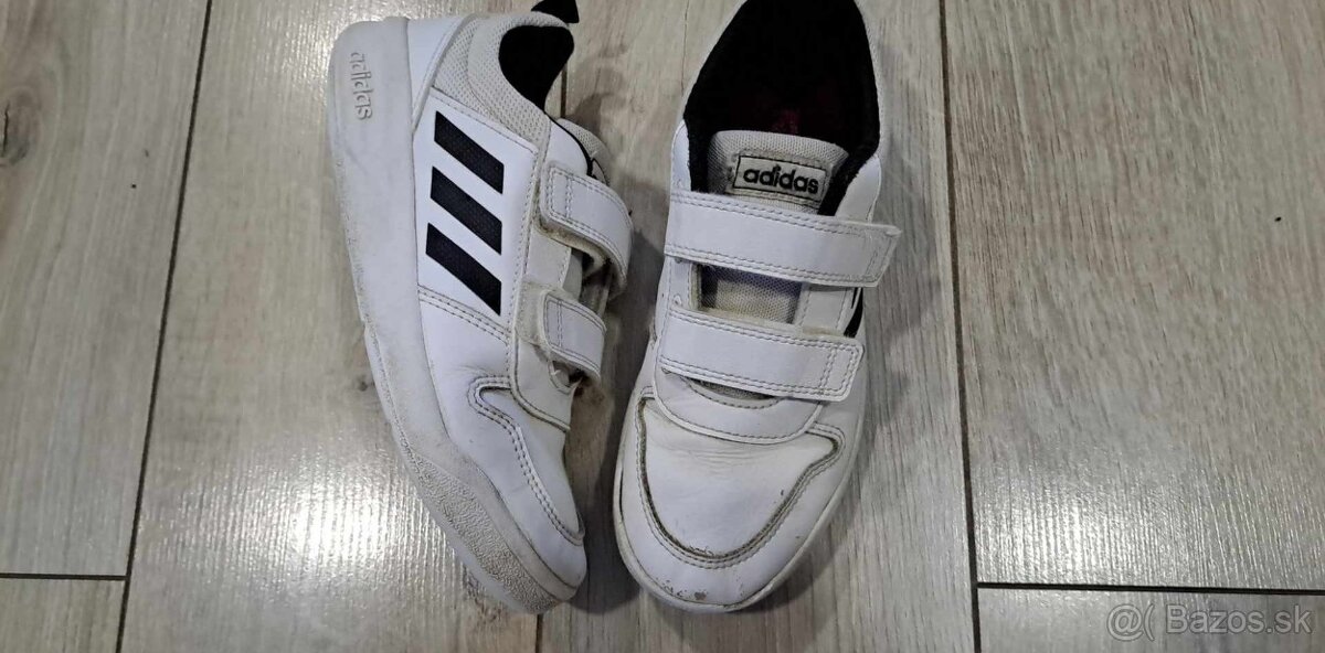 adidas tenisky velkost 33 . - 3