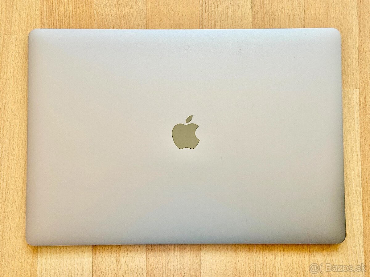 MacBook Pro 16" i7-2.6GHz,6j/32GB/512GB, Výdrž batérie 5 h. - 3
