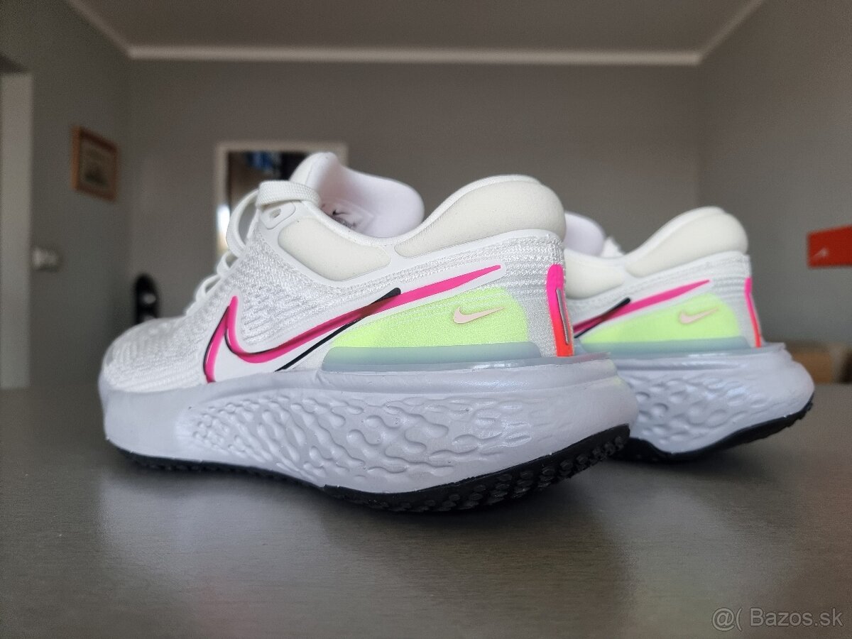 Nike ZOOMX Invincible Run - 3