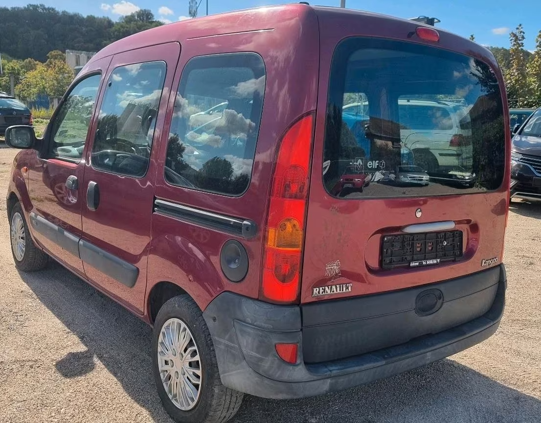 Rozpredám Renault Kangoo 1.2i benzín - 3