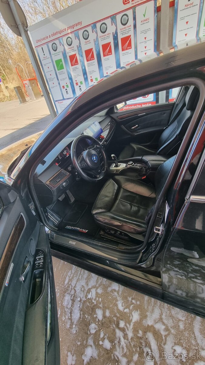 BMW 530 (E60) xDrive (4x4). - 3