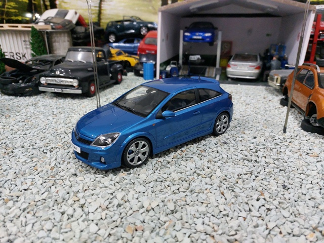 model auta Opel Astra H OPC 2006 Otto mobile 1:18 - 3