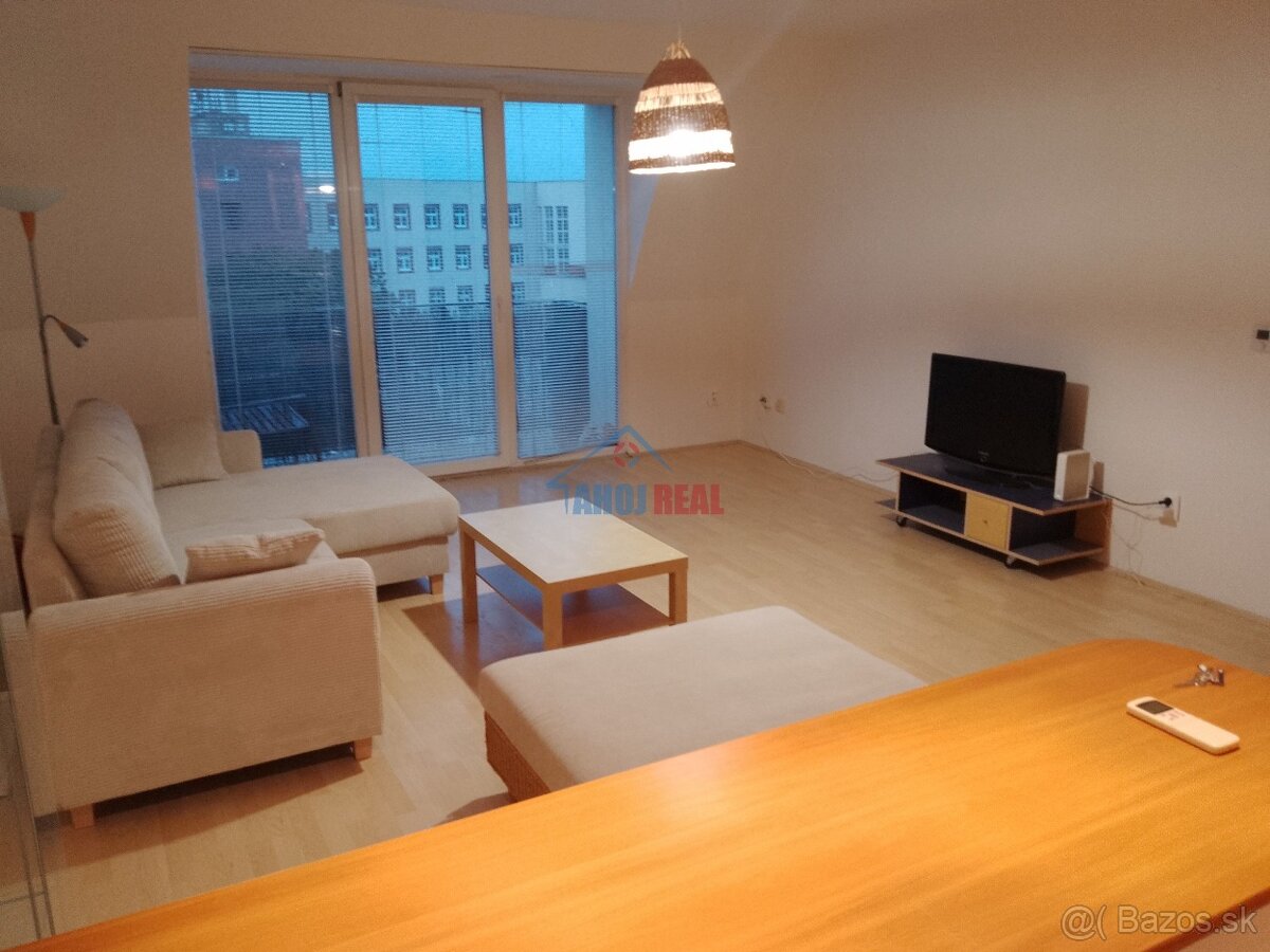 NÁBREŽIE DUNAJA, 2-IZB v NOVOSTAVBE, STARÉ MESTO,, - 3