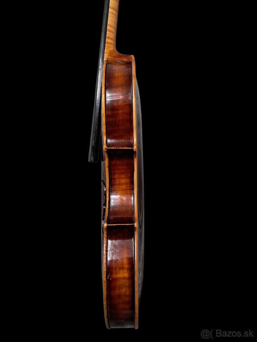 Husle 4/4 - 3