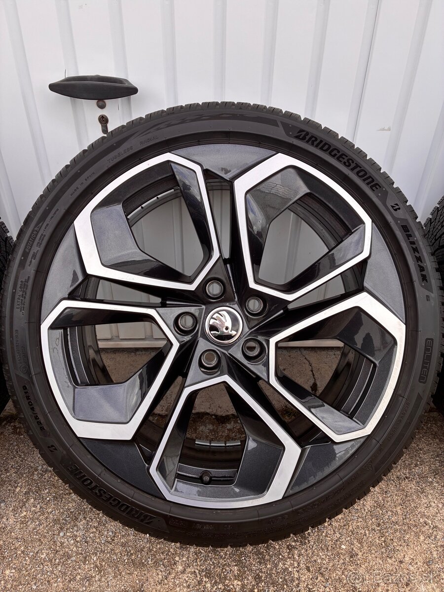 Octavia Altair 19” Octavia 4 RS + Bridgestone Blizzak 6 - 3