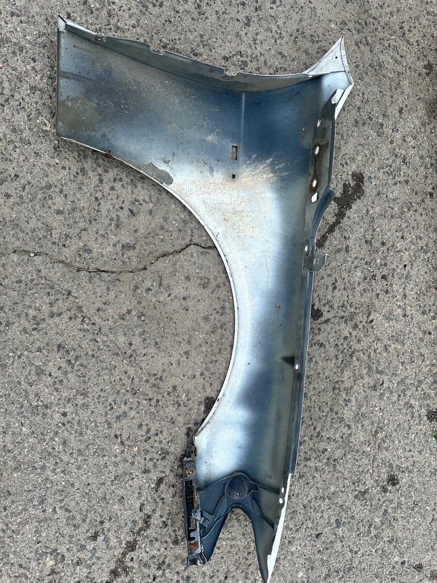 BMW E65 predna kapota a bočne plechy - 3