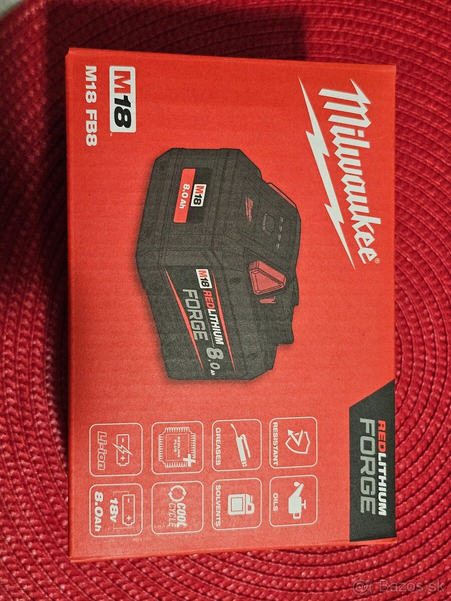 Milwaukee m18 8.0ah baterka forge - 3
