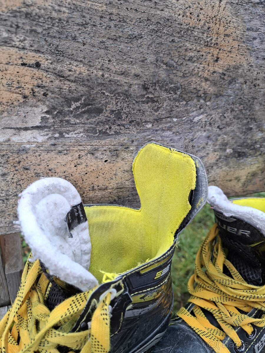 Detské korčule Bauer Supreme S35 3,5D - 3