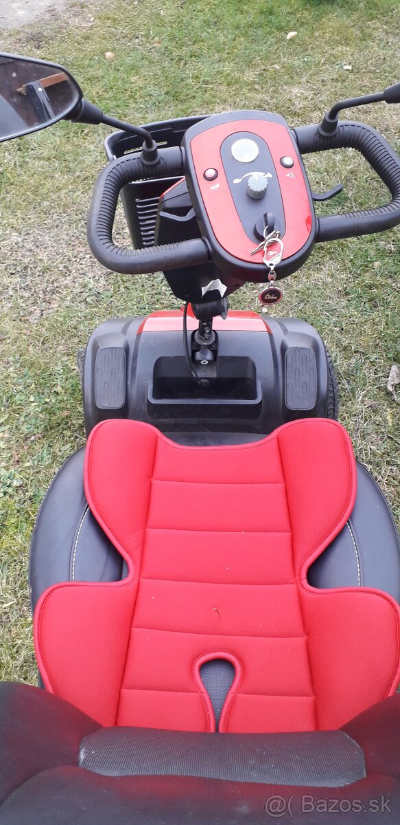 Elektrický vozík pre invalidov. - 3