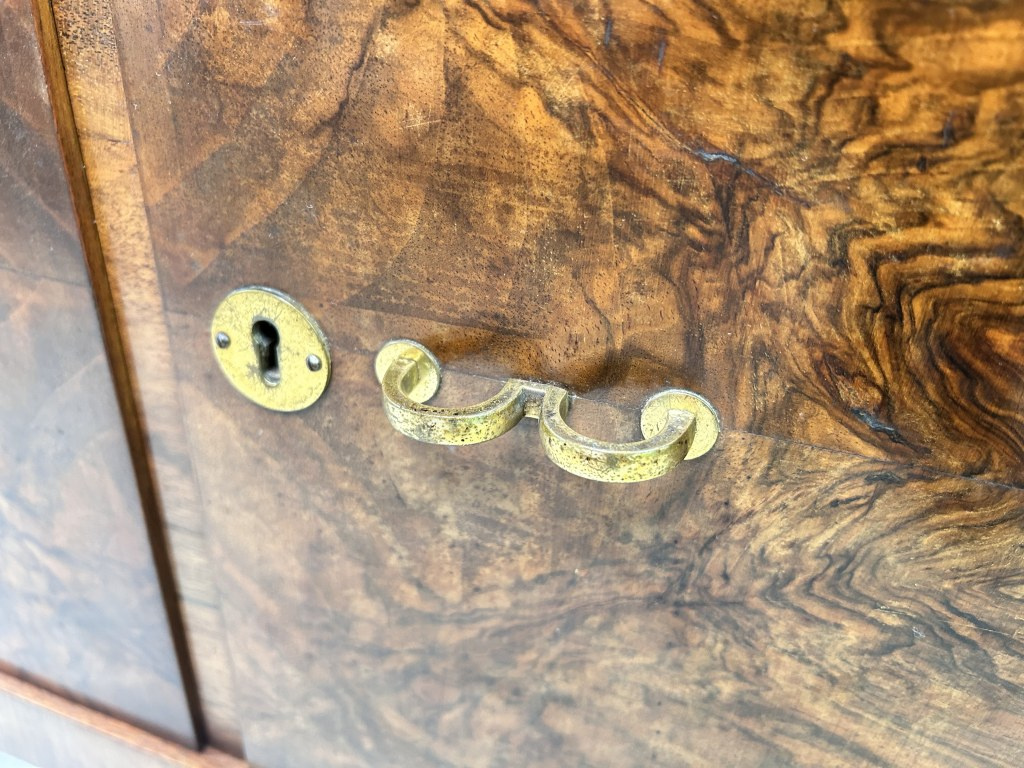 Art deco orechová vitrína 1930 - 3