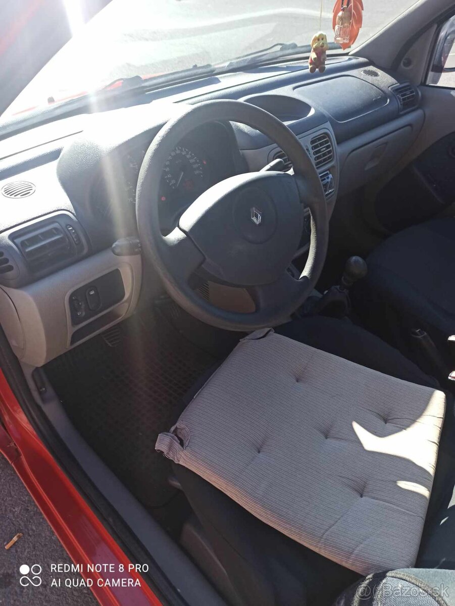 Thalia 1.4 benzín r.v. 2002 - 3