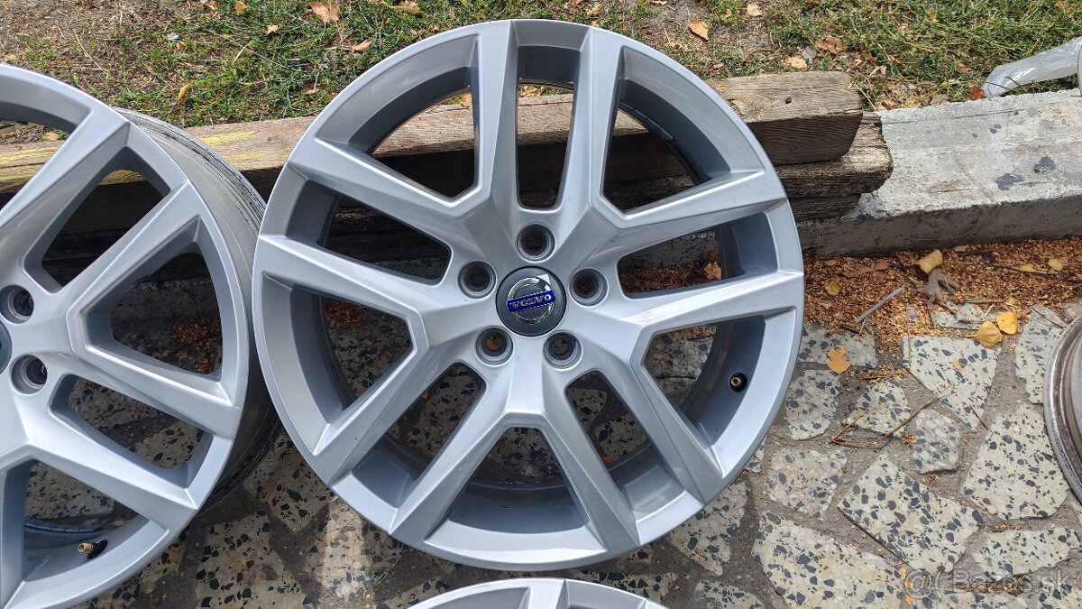 5x108 R18 --- VOLVO XC60 ... - 3