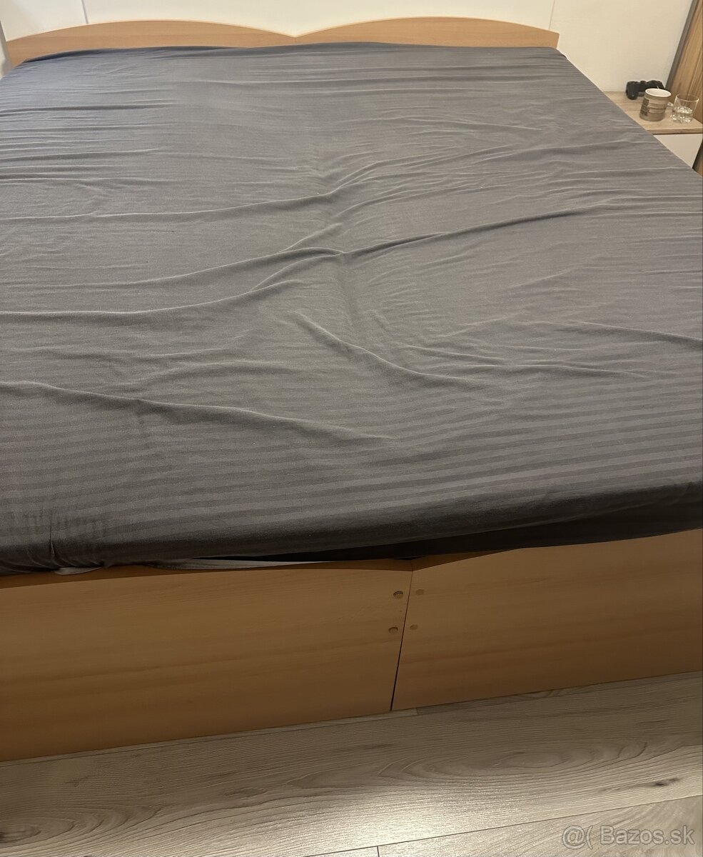 Posteľ - 3