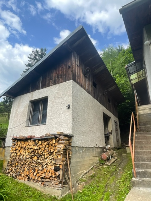 RD blízko centra Brezna - ideálny na chalupu - pozemok 3142 - 3