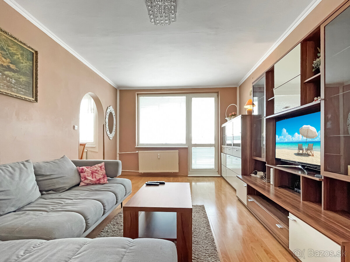 Predám útulný a slnečný 3-izbový byt s loggiou - 3