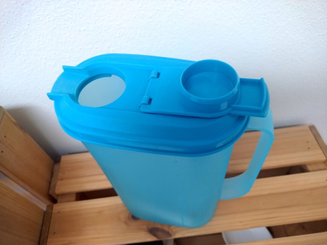 Velka Tupperware kanvica, dzban s dvojitým vrchnákom - - 3