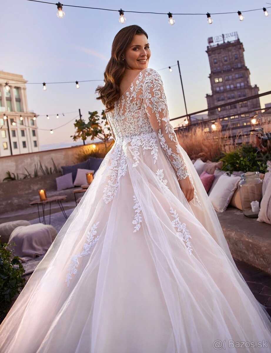 White one - Slick (Pronovias) 48-50 - 3