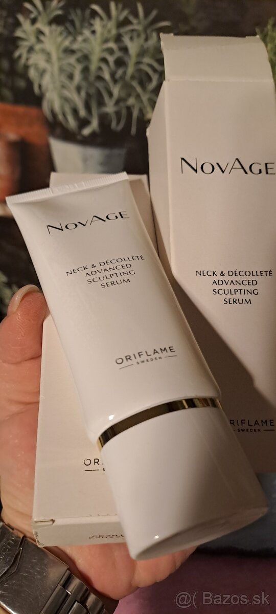 Formujuce serum na krk a dekolt Novage - 3