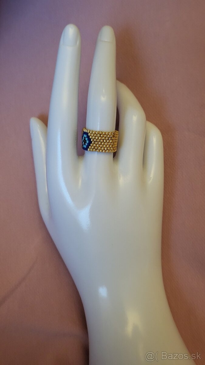 prsteň oko zlava - 3