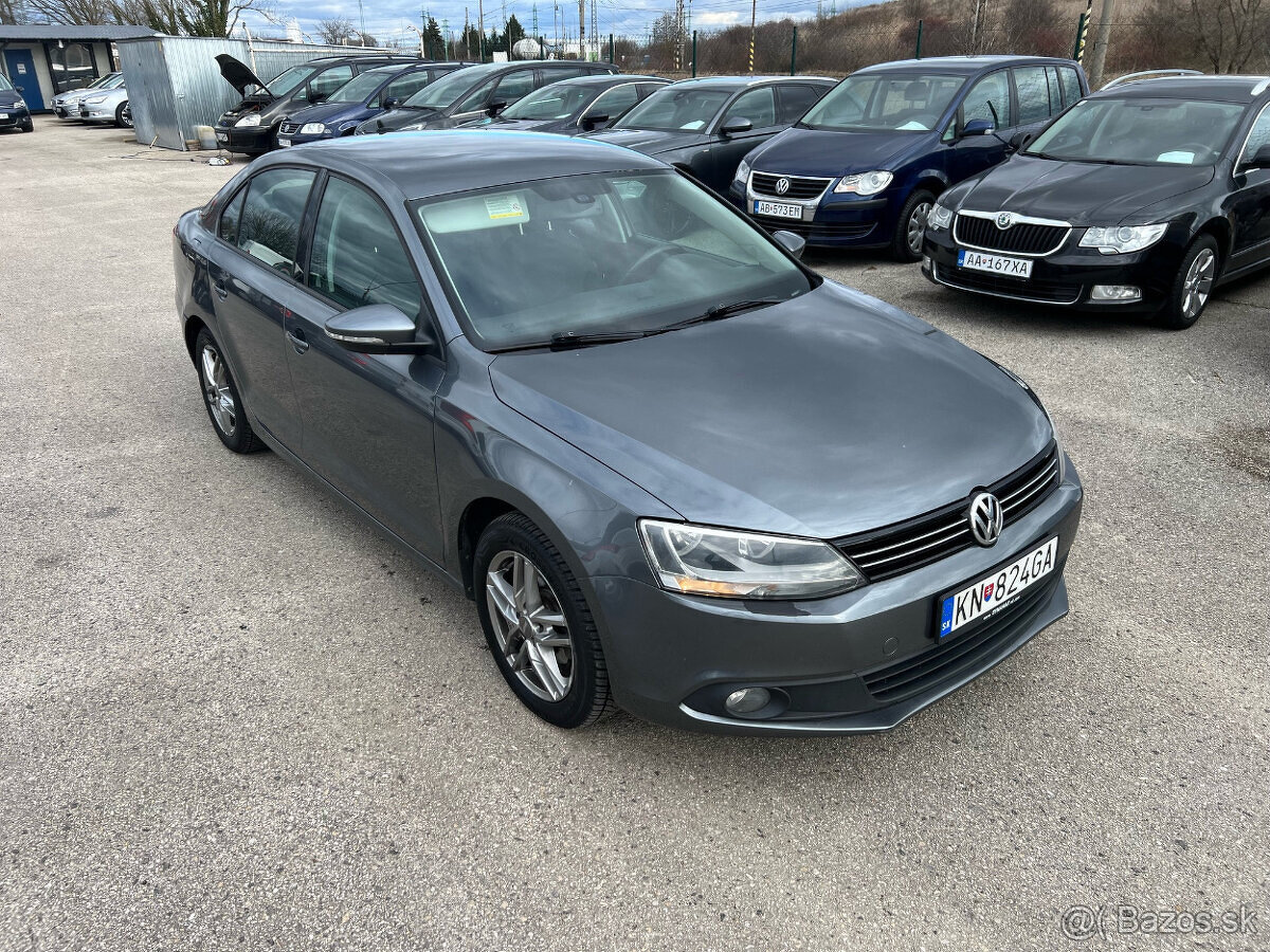 VW Jetta 1.6 TDI diesel, 77KW, MT5, rok:08.2011. - 3