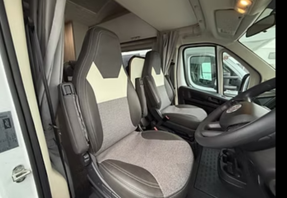 Predam autokarava Sunglight A68 - 3