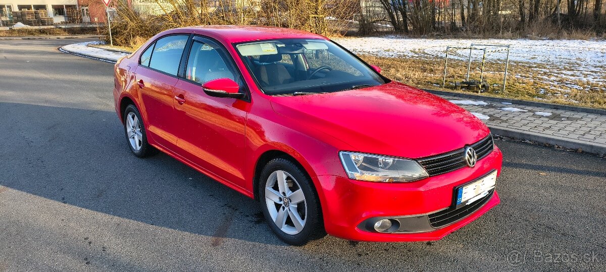 VW Jetta 2012 benzin - 3