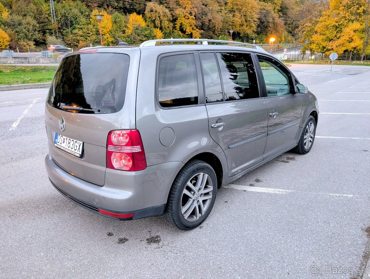 Volkswagen Touran 2.0 TDI DSG - 3