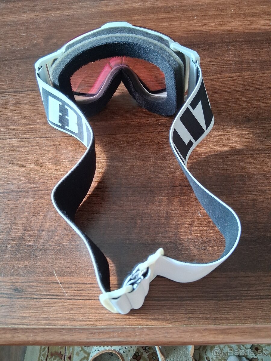 Predám dámske lyžiarske okuliare zn.BLiZ - 3