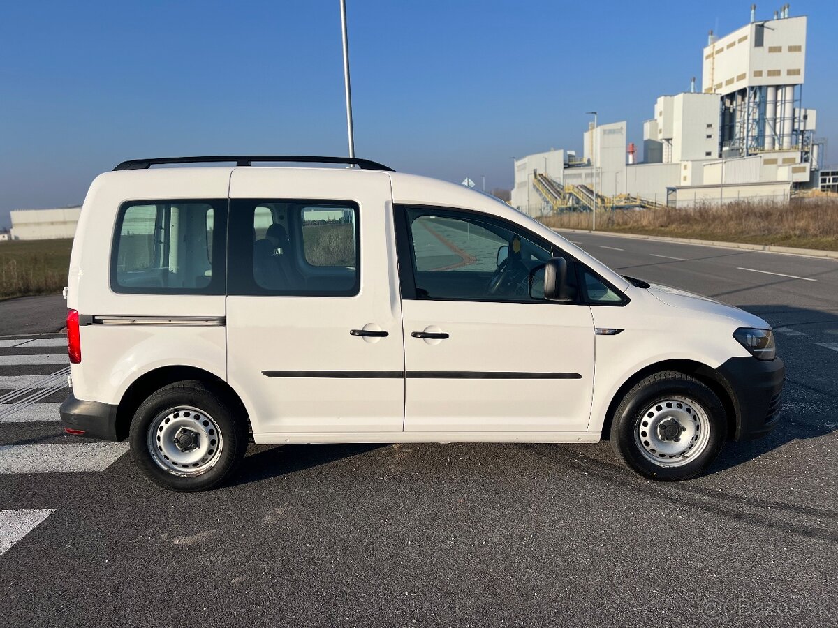 VW Caddy 2.0 TDI • Facelift • 2019 | 5 miest | 1.Majiteľ - 3