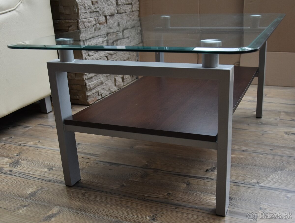 predám KONFERENČNÝ STOLÍK - 3