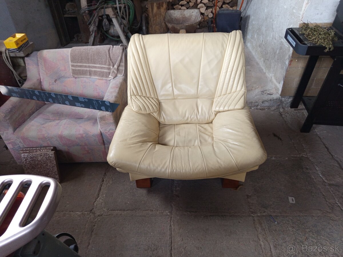 Darujem kožené kreslá - 3