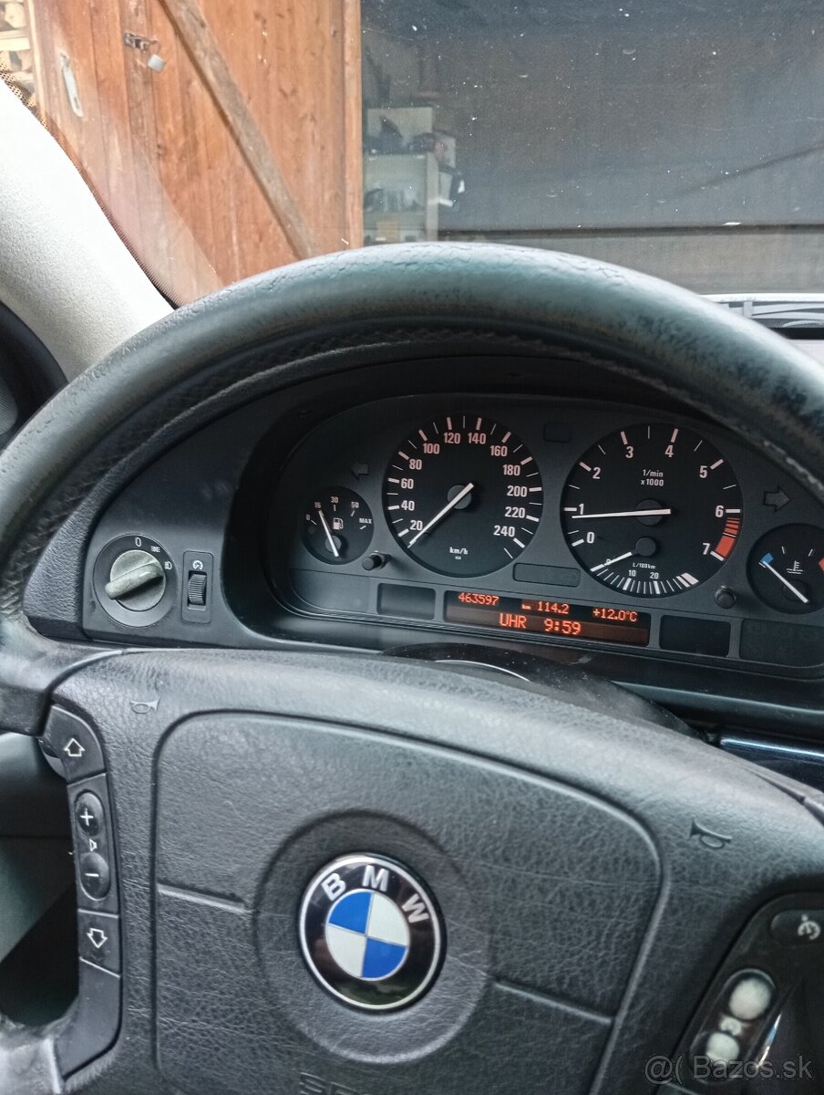 Predám BMW 528i - 3