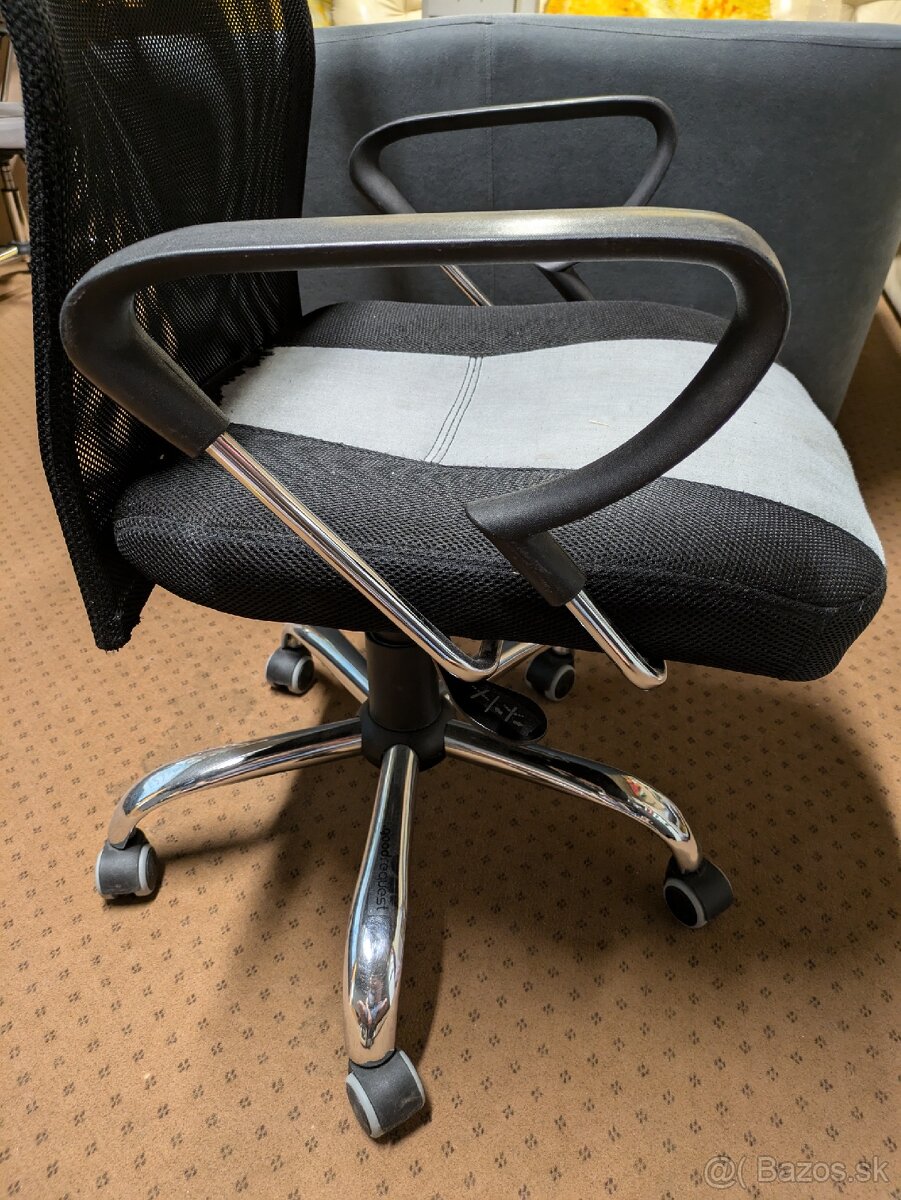 Kancelárska stolička čierna s kolieskami - 3