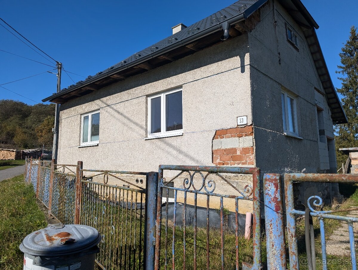 Rodinný dom v obci Breznička - 3