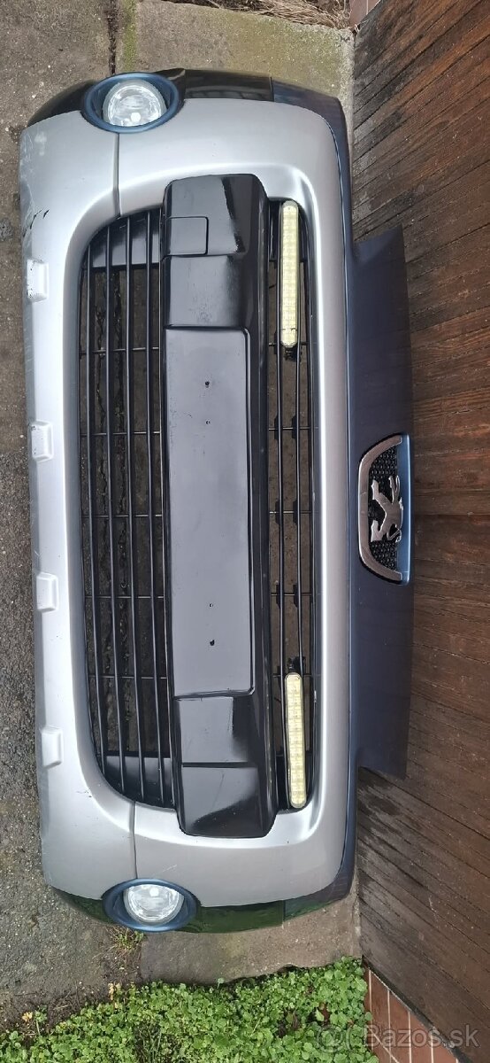 Predný nárazník Peugeot Partner Tepee 2008 - 2012 - 3