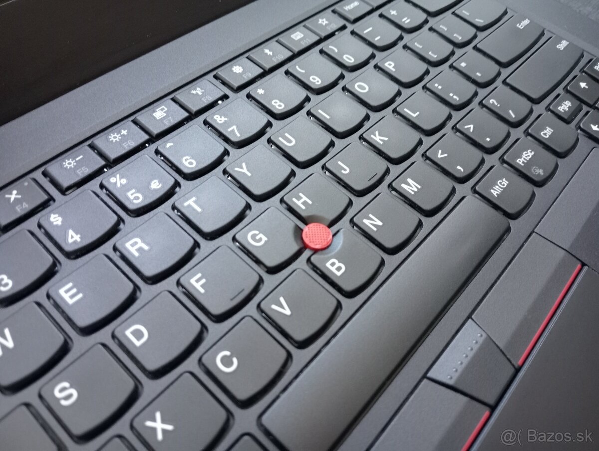 Lenovo thinkpad t470 ,Intel(R) Core™i5 , 8gb ram , HDMI - 3