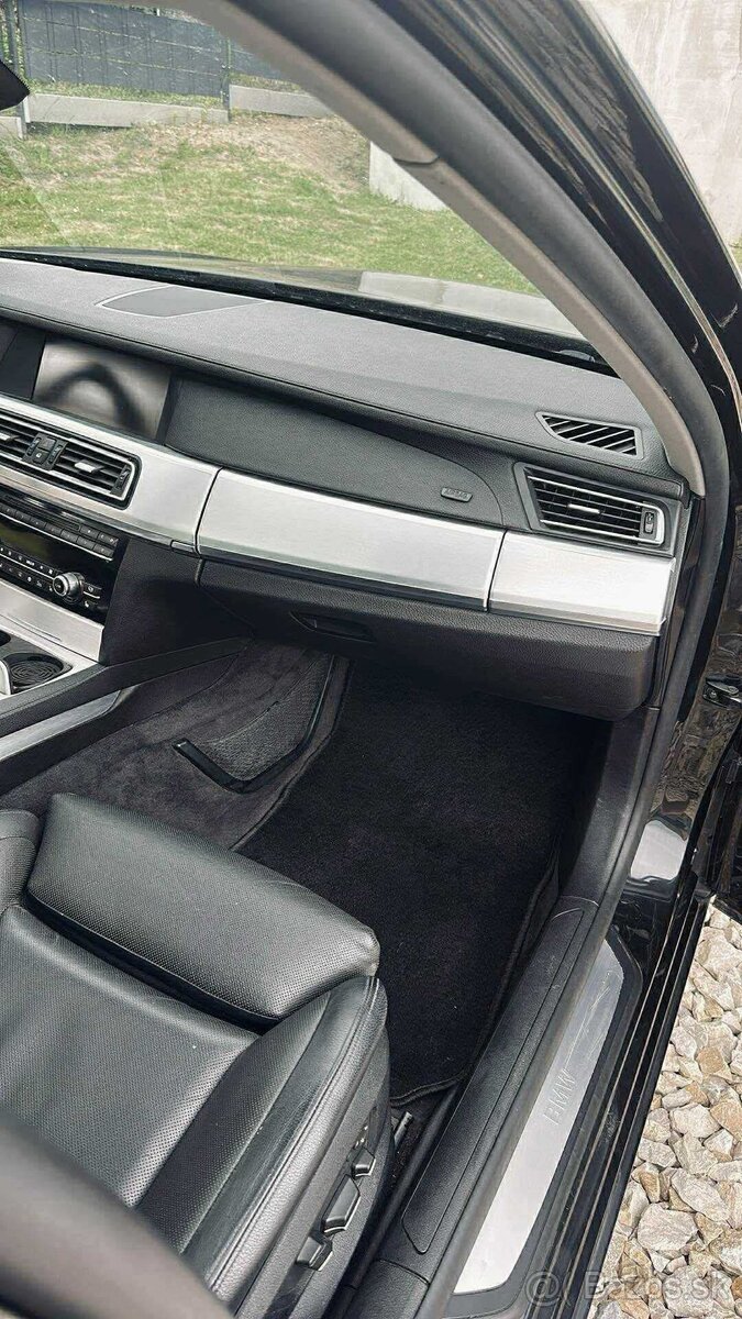 BMW 730d luxusná výbava , virtual cockpit - 3