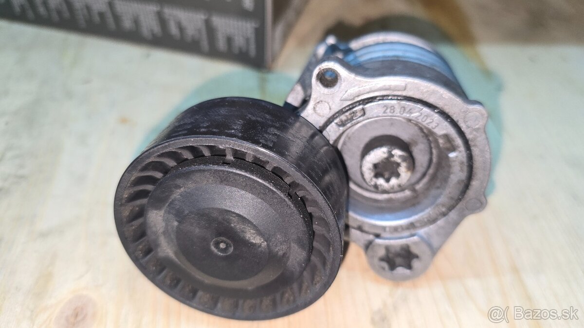 Napínací kladka - 3