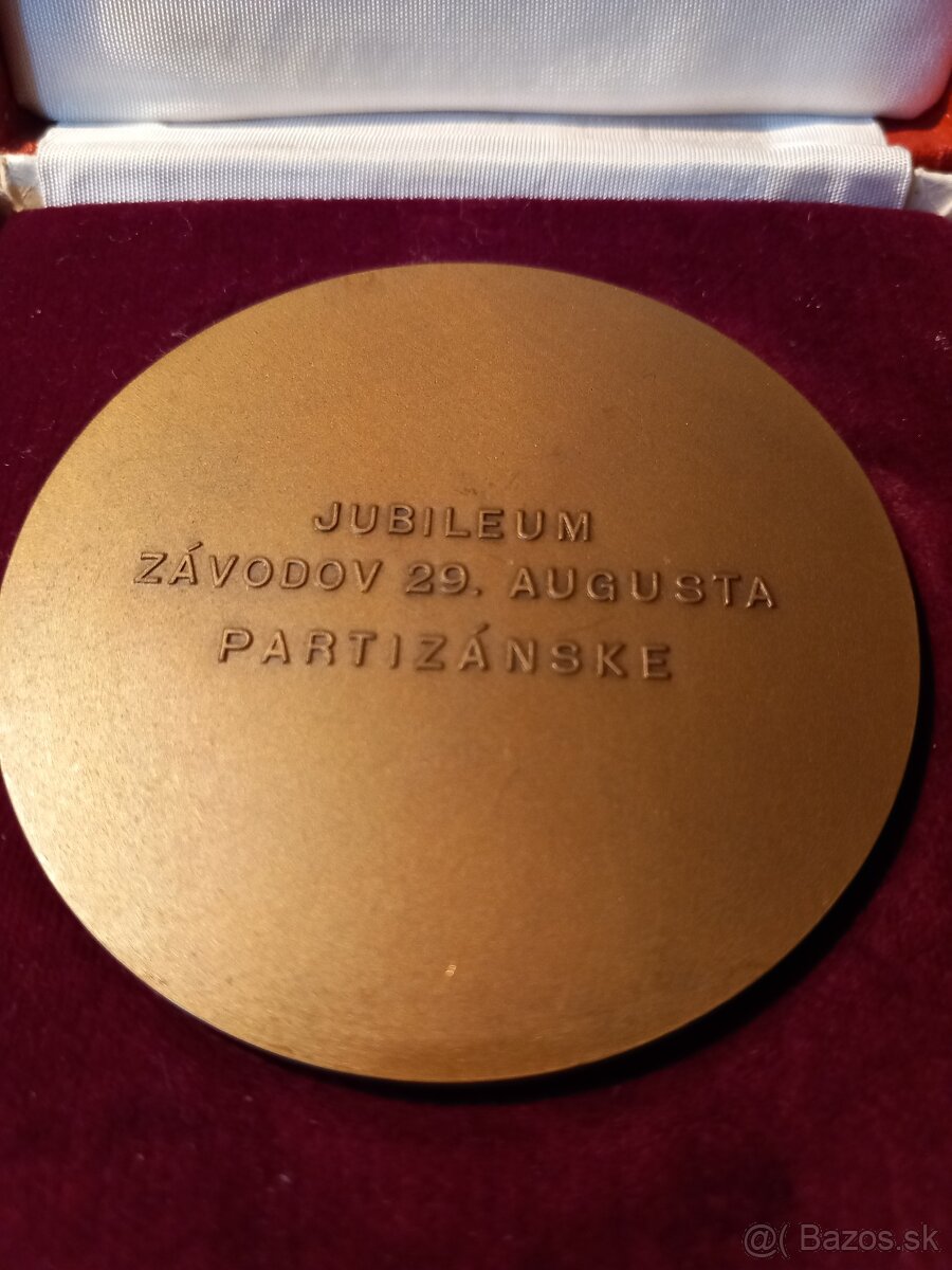 suveníry a medaile - 3