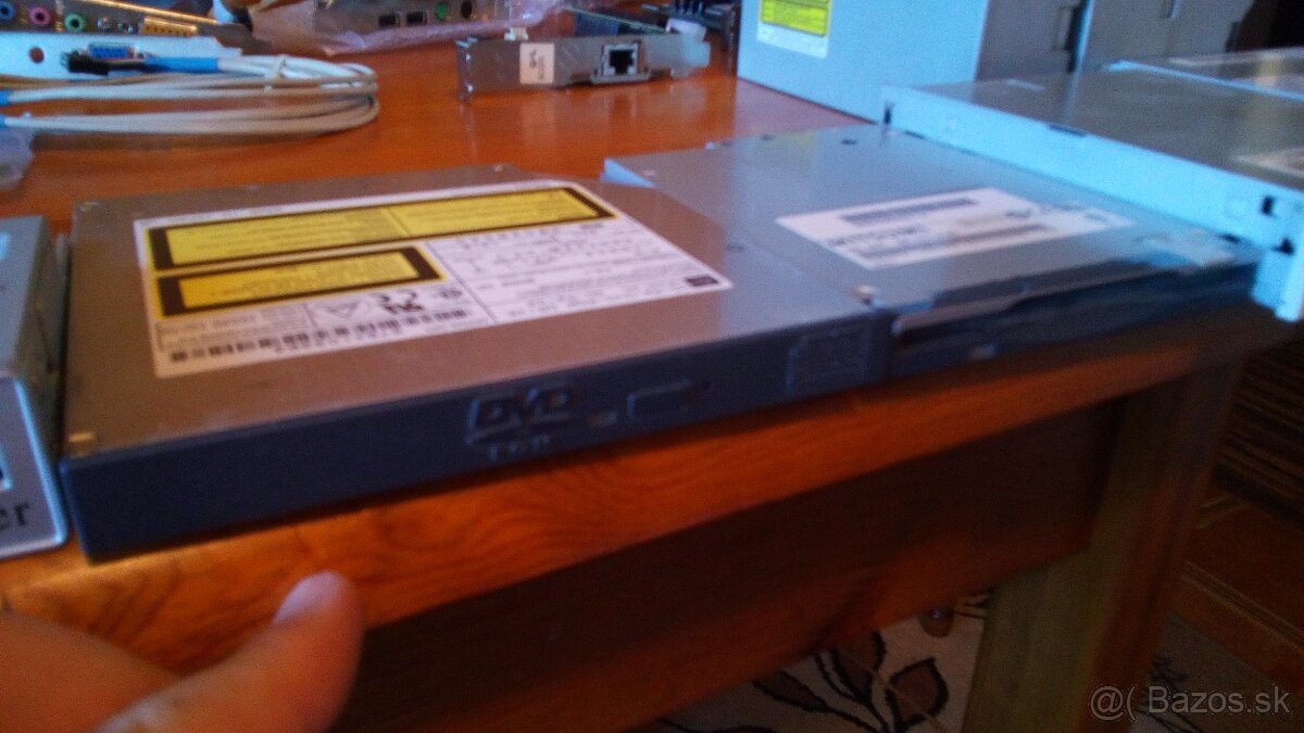 CD/DVD/Floppy,čítačka kariet - Vypratanie - 3