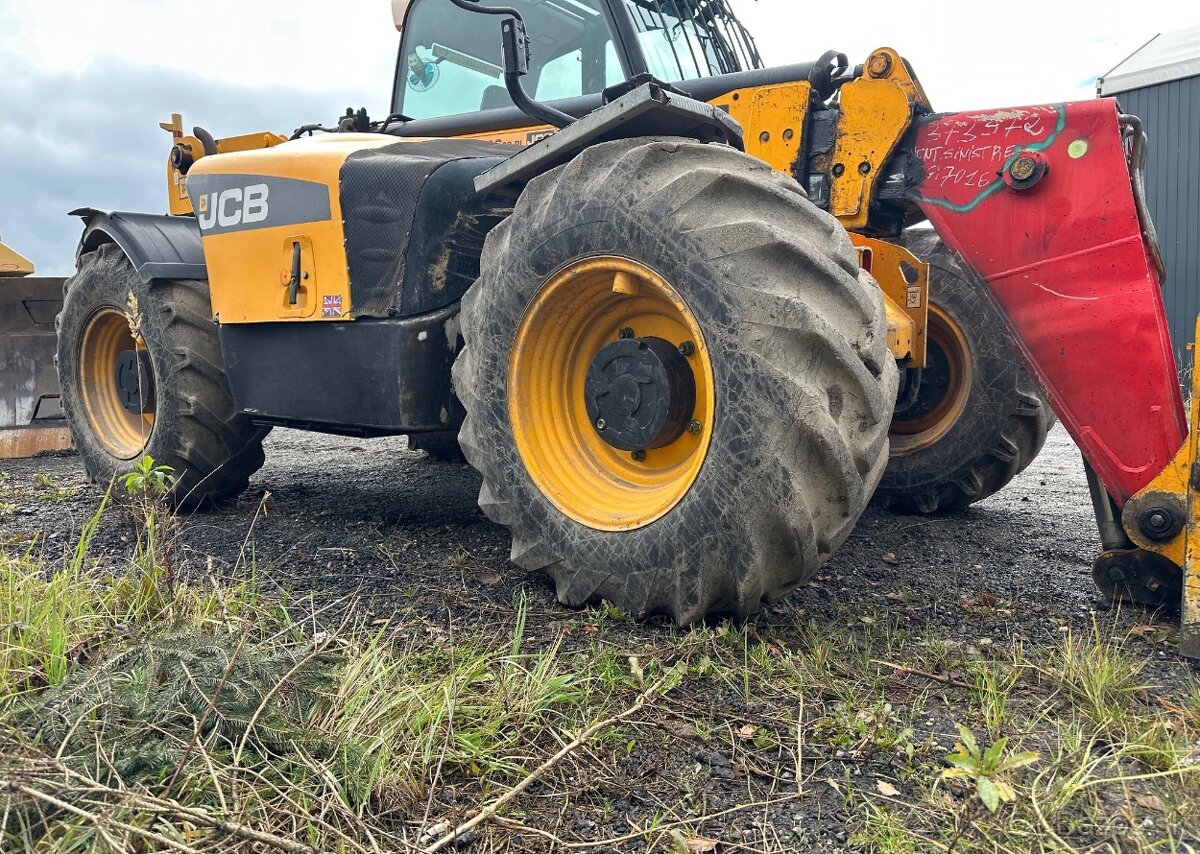 Bager teleskopický JCB Agri 535-95 535-75 - 3